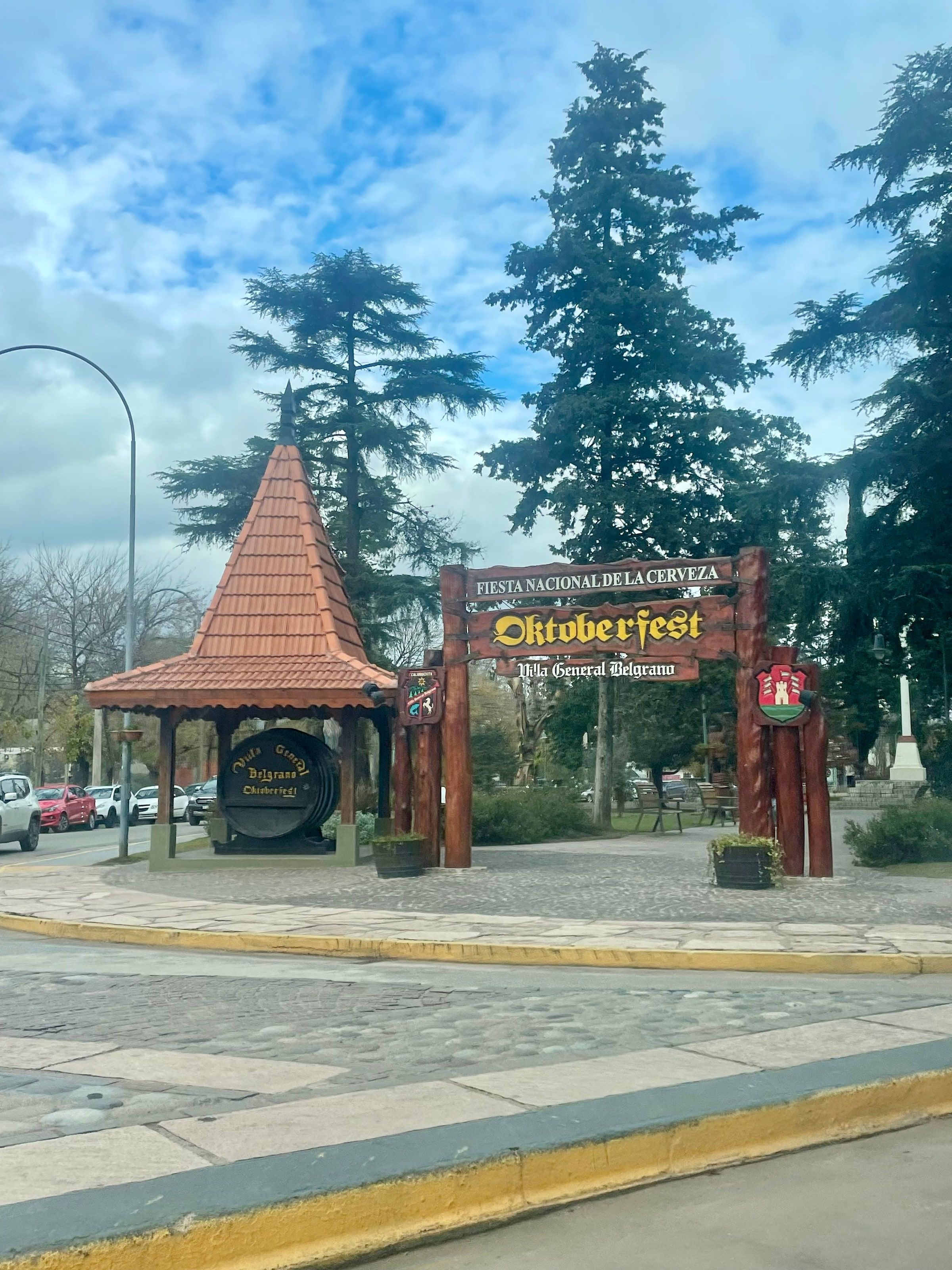 La entrada de la Oktoberfest en Villa General Belgrano